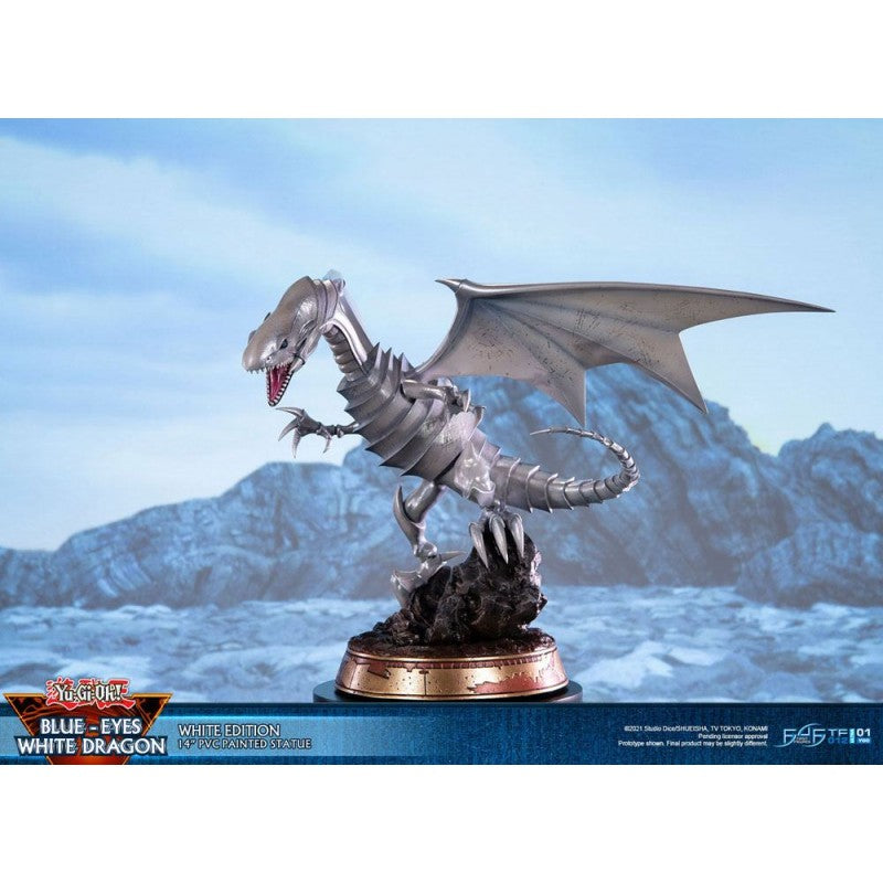 Figura Blue Eyes White Dragon Yu-Gi-Oh 35cm First 4 Figures